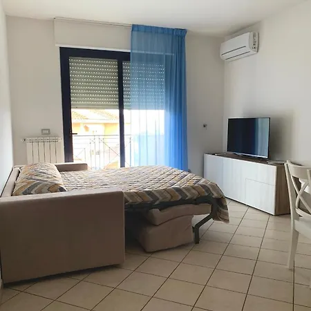 Vista Mare - Parcheggio Gratis Апартаменты Пинето